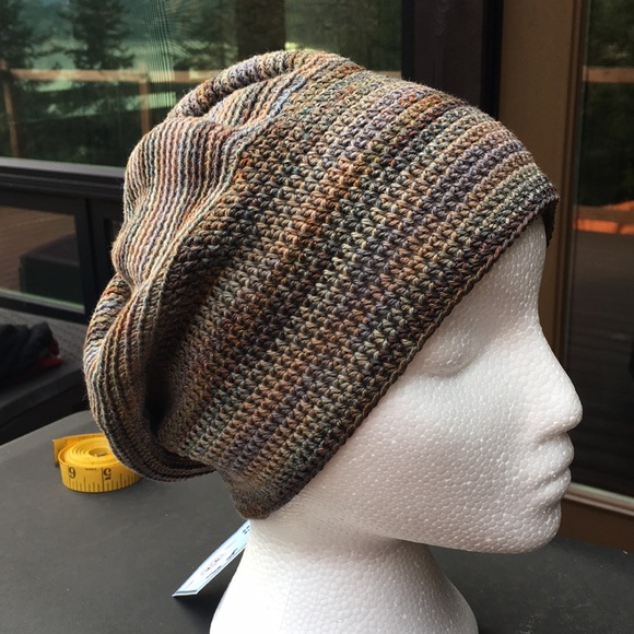 Hand Crocheted Hat/Toque - Picture 3 of 7